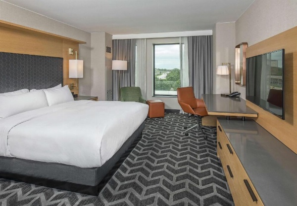 Hilton Des Moines Downtown image 24
